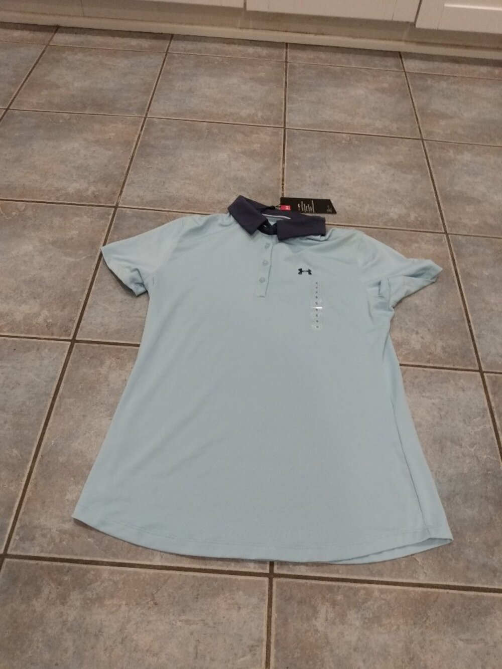 NWT Women's Under Armour Zinger Polo Shirt Small Light Blue